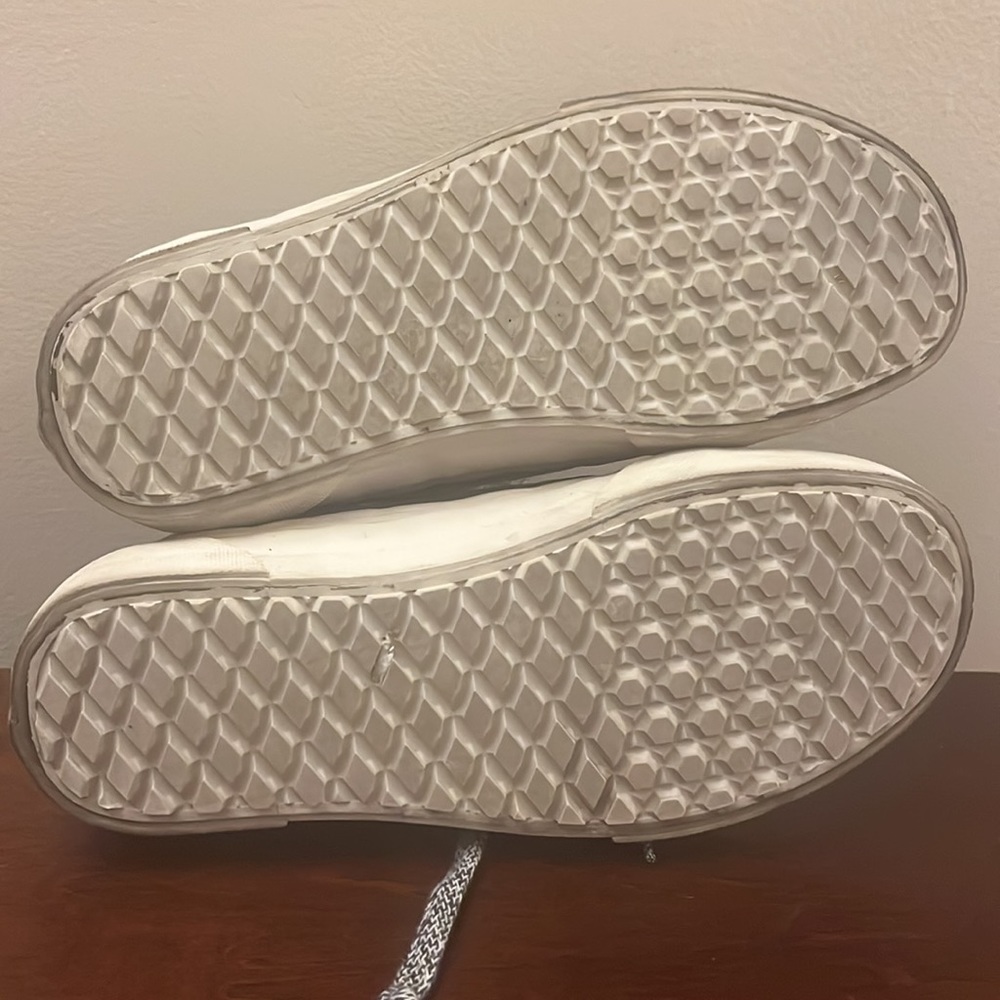 Vans - Picture 5 of 6